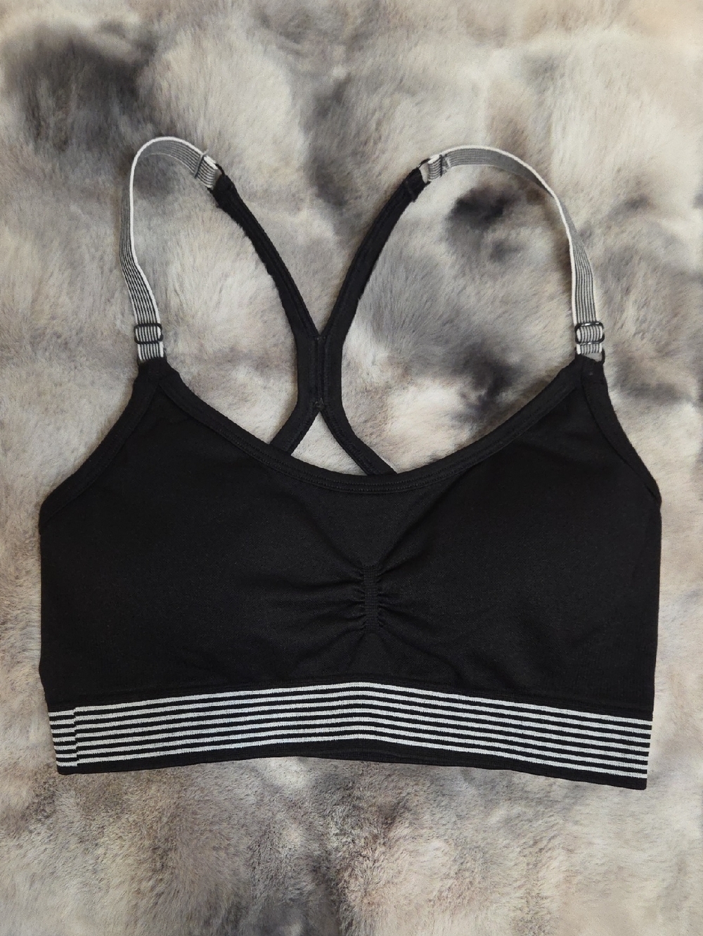Victoria Sport Striped Band Seamless Bralette